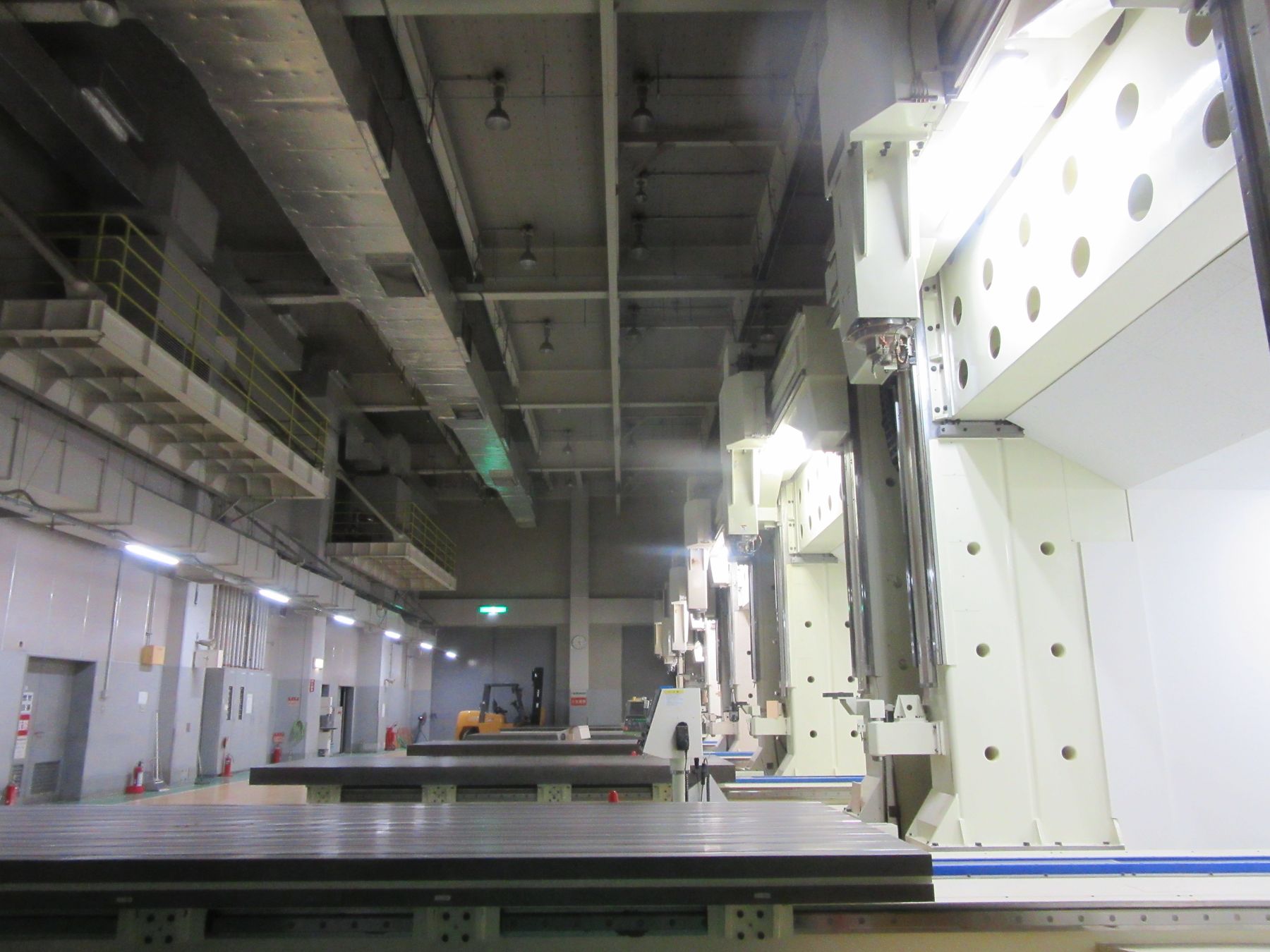 北野工場のNC加工フロア